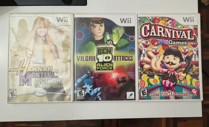 Pack com 3 jogos para crianças p/ Nintendo Wii - Carnival Games, Ben 10 e Hannah Montana