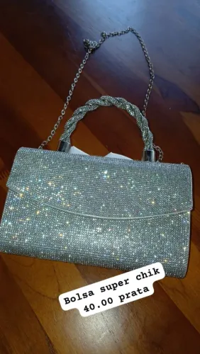 Bolsa brilho lindíssima 
