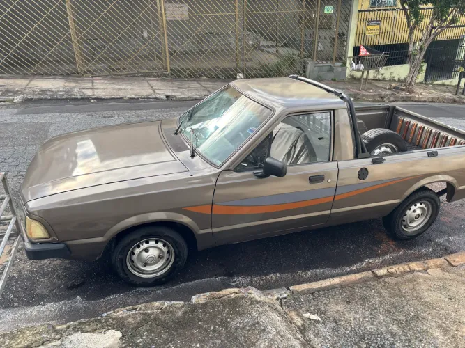 Ford Pampa L 1.8i / 1.8 1995