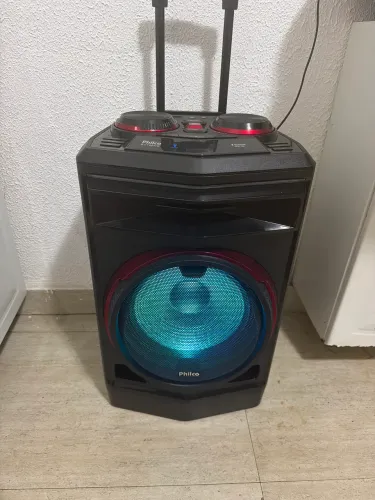 Caixa de Som Philco 750W Bluetooth / Bateria Recarregável - Estado de Nova