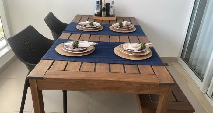 Mesa em madeira + banco 