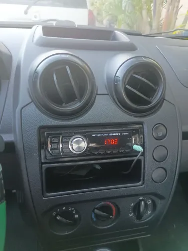 Ford Fiesta Sed. 1.6 8V Flex 4P 2008