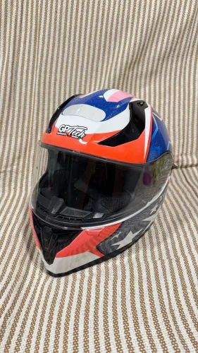 Capacete GP Tech edição limitada novinho c/ capa