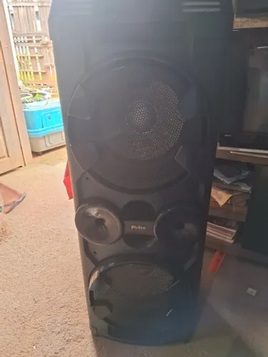 Caixa acústica via Bluetooth 