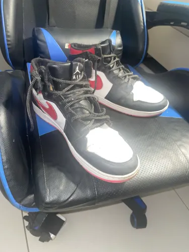 Tênis na marca Jordan da Nike