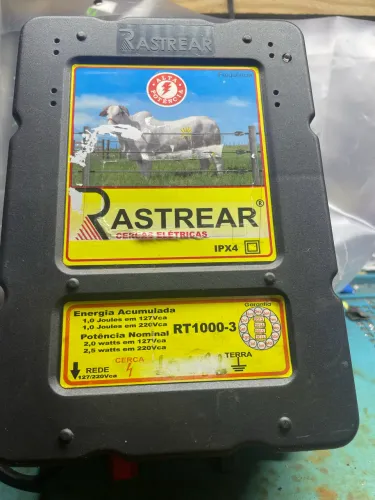 Eletrificador rural aparelho de cerca elétrica pra gado