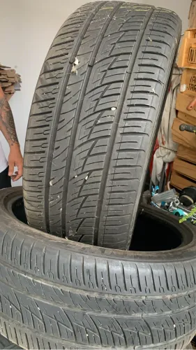 Pneu 265/40/22 Delinte