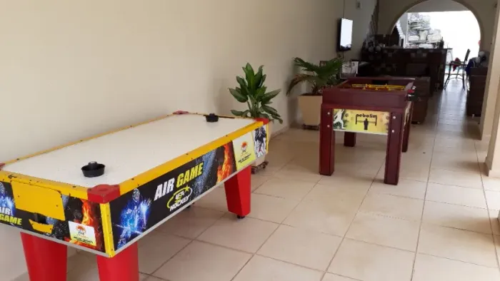 Locação de Pebolim, Air Game, Fliperama e Brinquedos Infláveis.