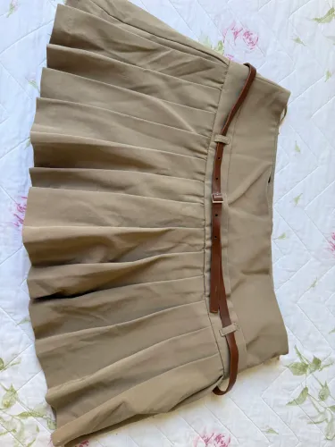 Short saia marrom plissado- Marca ZARA