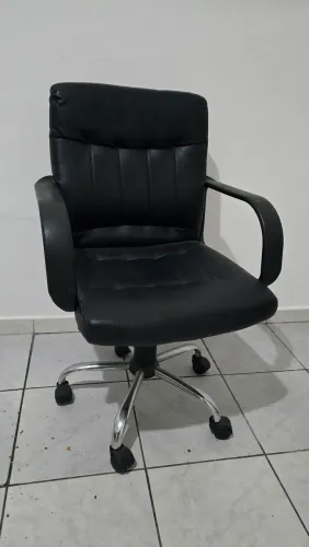 Cadeira escritório giratória 