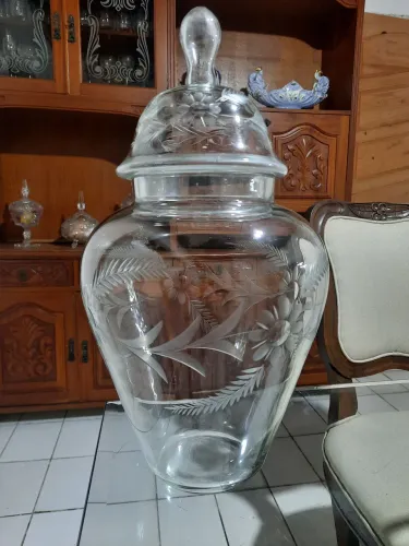 Potiche de cristal 40cm X 20cm em perfeito estado