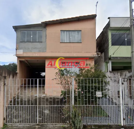 Casa 90m² compartilhada de 2 dormitórios á locação, no Vila Barros.