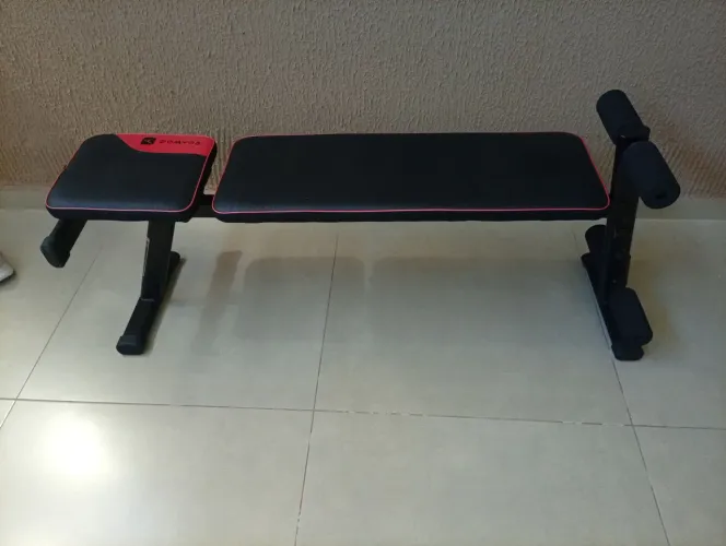 Banco de treino + 2 Alteres + 36kg de peso