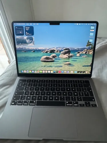 MacBook Air M2 100% bateria A2681