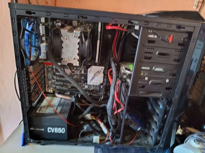 Vende se Pc gamer