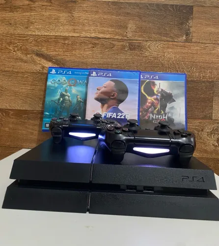 PS4 Fat + 3 controles + Jogos 