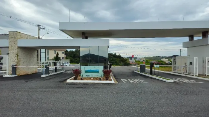 Lote 325 M² No Entreserras | Vista Para A Serra | Sondagem E Topografia