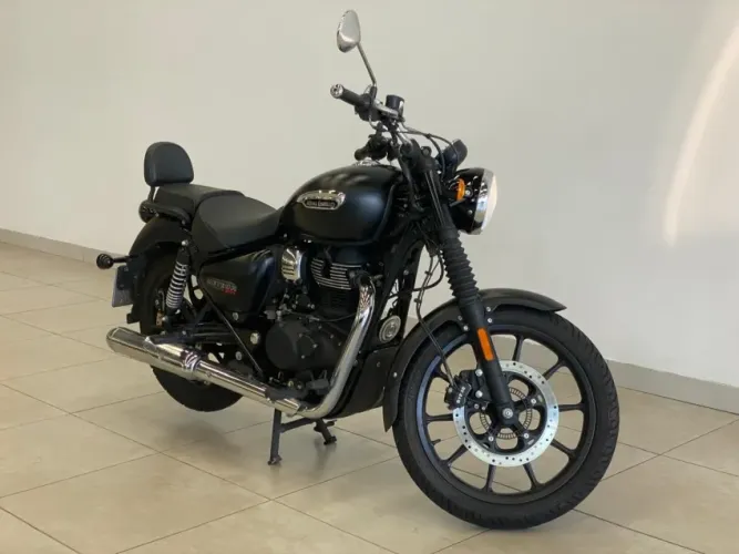 ROYAL ENFIELD METEOR 350 STELLAR BLACK.