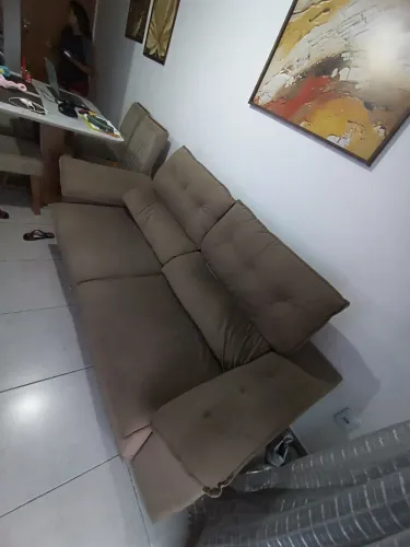 Sofá reclinavel, retratil em veludo medindo 2,10x1,45x1,02, D28
