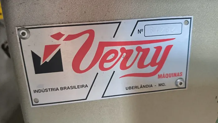 Coladeira de bordas 