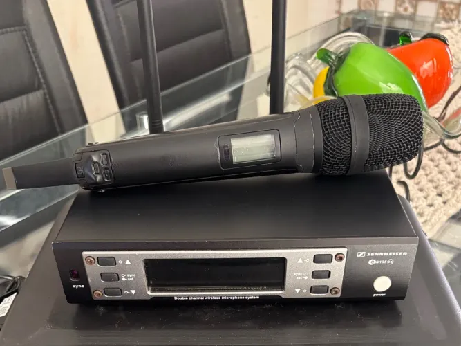 Microfone sem fio ew135g4