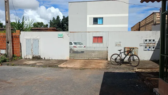 Vendo apartamento recém reformado