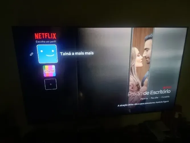 Televisão TCL 43" em ótimo estado