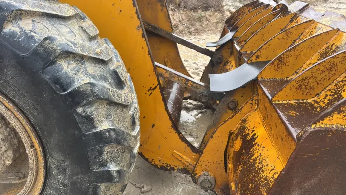 Vende-se Michigan 75HD. Máquina em ótimo estado só pegar e trabalhar.