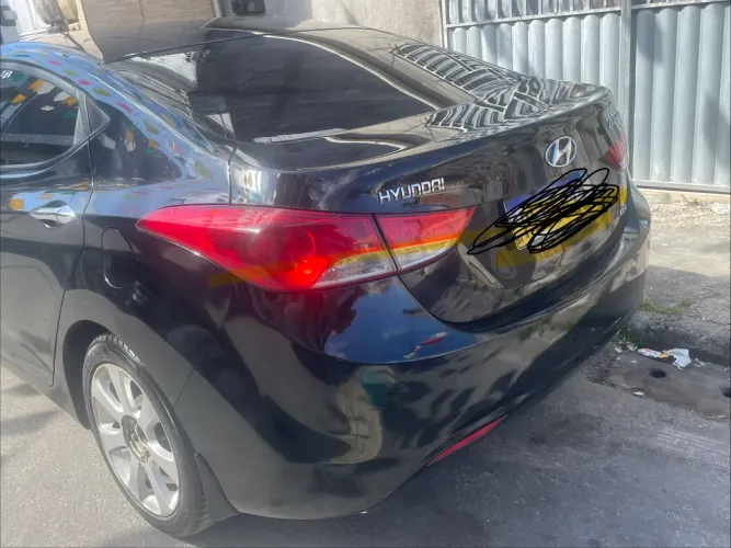Hyundai Elantra GLS 1.8 16V Aut. 2012