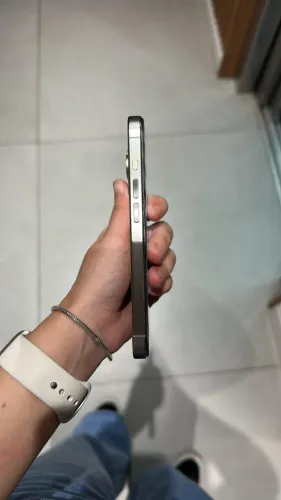 iPhone 15 pro 512 gb (seminovo)