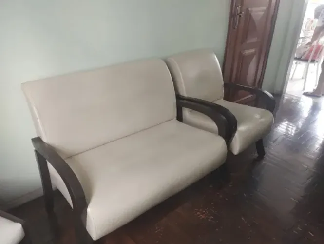 Conjunto de sofá para recepção ou sala de estar!