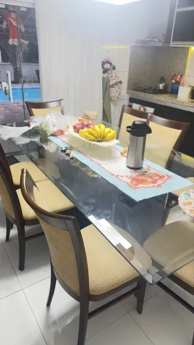 Mesa de jantar com vidro 8 lugares