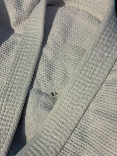 Vende-se kimono A1 Novo