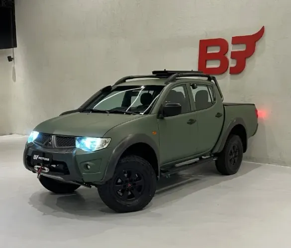 Mitsubishi L200 Triton Savana 3.2 CD TBI Dies. Mec. 2017
