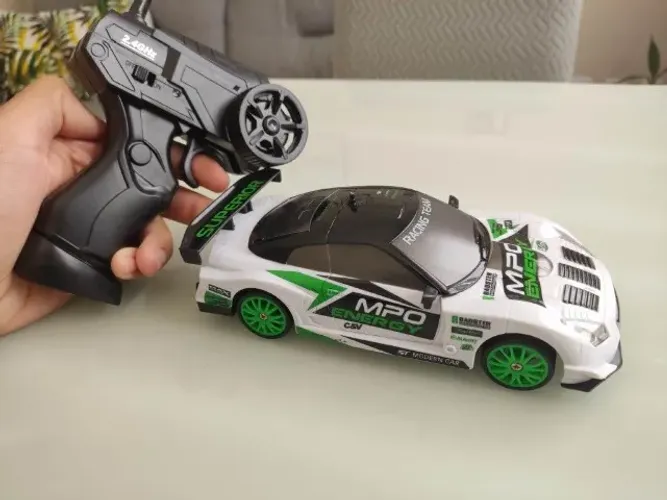 Carrinho de Drift Controle Remoto + Faço entrega
