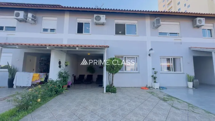 Sobrado em condomínio 4 dormitórios, mobiliado, 3 vagas, Bairro Fatima - Aceita Financiame