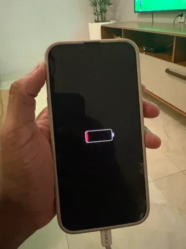 iPhone 13 trincado