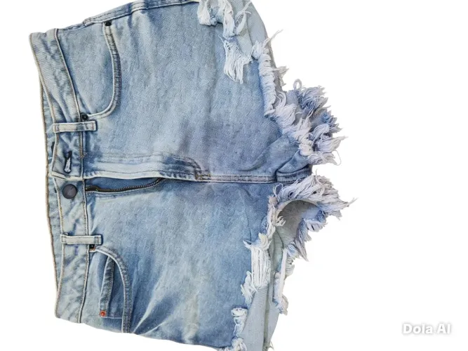 Short jeans