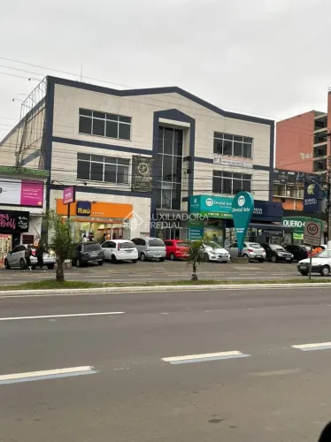 Sala Comercial com 150m² na Av. Dorival Cândido Luz de Oliveira - São Vicente