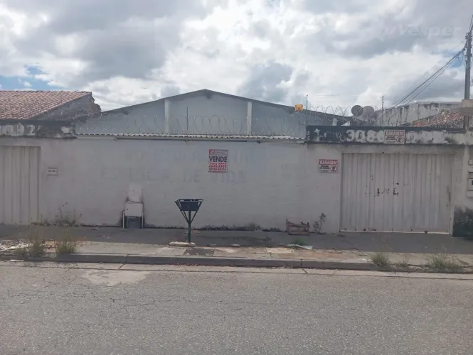Casa à venda no bairro Jardim América - Goiânia/GO