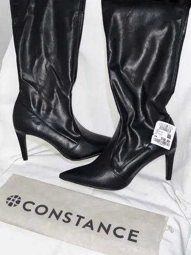 Vendo bota da Constance nova