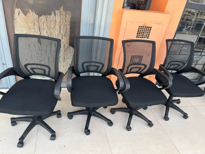 Vendo cadeira de escritorio