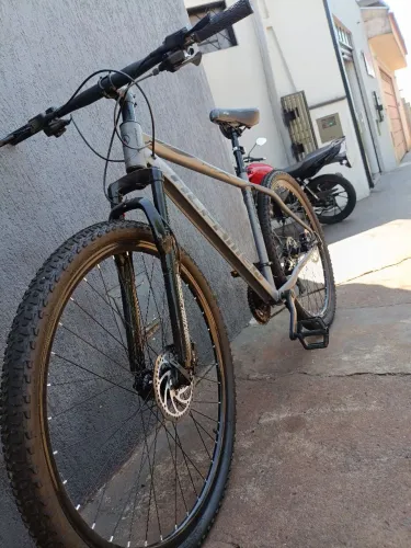 Bicicleta aro 29 Alfameq, Freio hidráulico