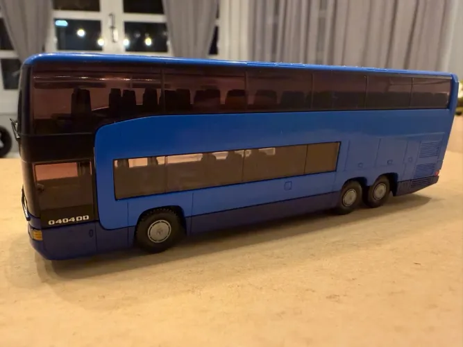 Miniatura ônibus alemão Mercedes HO