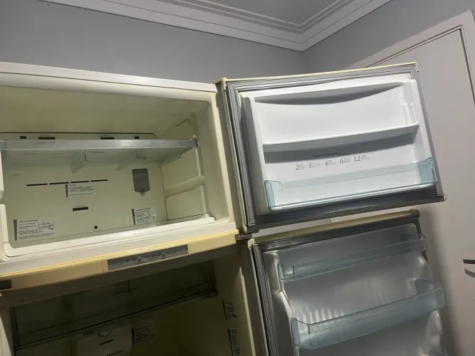 VENDE-SE GELADEIRA