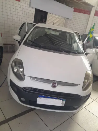 Fiat Punto Sporting 1.8 Flex 8v/16v 5P 2015
