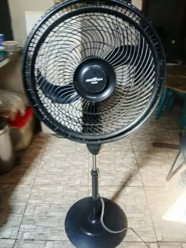 Ventilador de coluna 40 poleg Super ventilação Turbo Entreg depend a local
