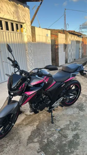 VENDO ESSA MOTO SEMI NOVA