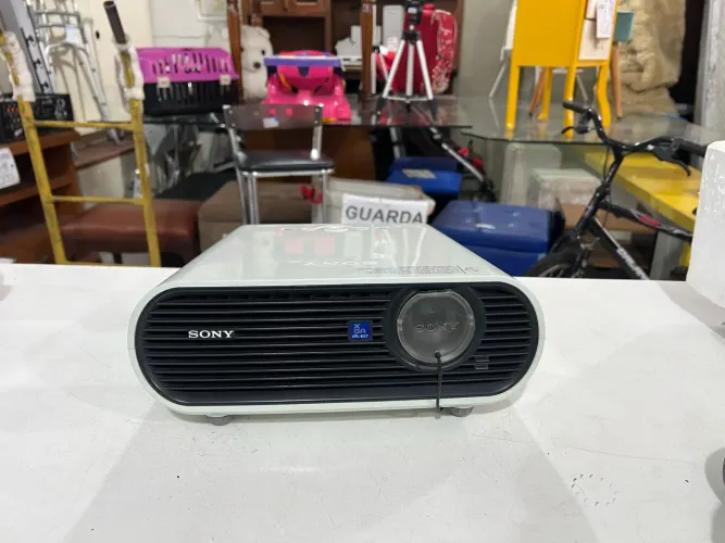 Projetor Sony VPL-EX7 com Defeito
