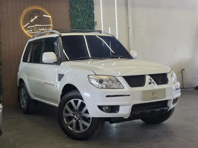 Mitsubishi Pajero TR4 2.0 Flex 16V 4X2 Aut. 2015